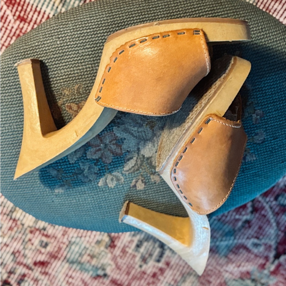 Vintage 1970’s Heeled Clogs Sandals Wood and Leather - Picture 7 of 8